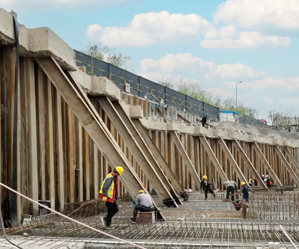 Automated monitoring of foundation pits